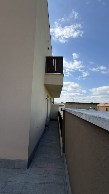 PADOVA: Nel cuore di Vigodarzere, proponiamo in vendita un appartamento quadrilocale moderno e lu...