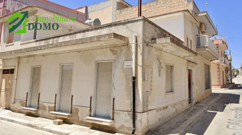 Rosolini: casa indipendente su due livelli in zona servita e ricercata info: 0445 824740 €75.000 ...