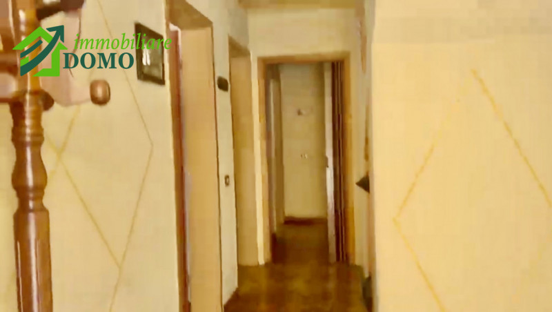 Rosolini: casa indipendente su due livelli in zona servita e ricercata info: 0445 824740 €75.000 ...