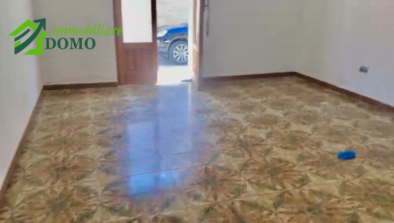 Rosolini: casa indipendente su due livelli in zona servita e ricercata info: 0445 824740 €75.000 ...