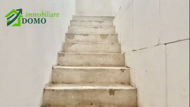 Rosolini: casa indipendente su due livelli in zona servita e ricercata info: 0445 824740 €75.000 ...