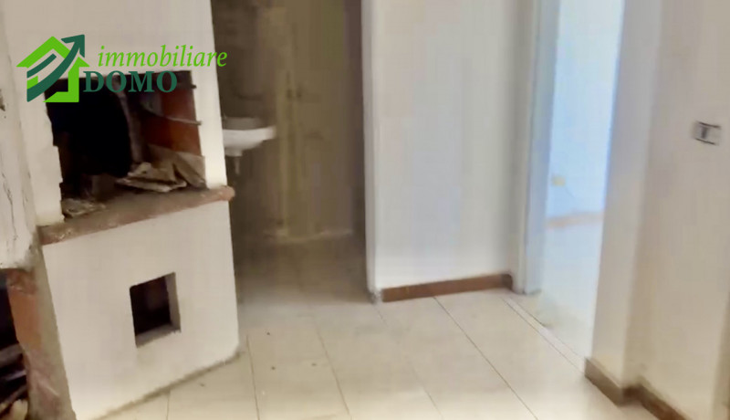 Rosolini: casa indipendente su due livelli in zona servita e ricercata info: 0445 824740 €75.000 ...