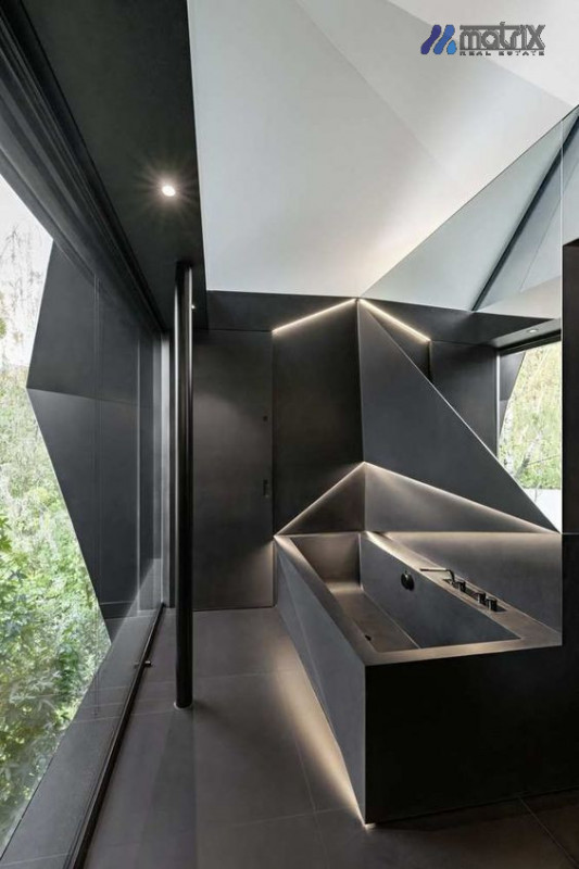 Villa a Saonara  (PD) €. 485.000  .

Splendida Villa su due livelli, in stile moderno, con tetto ...