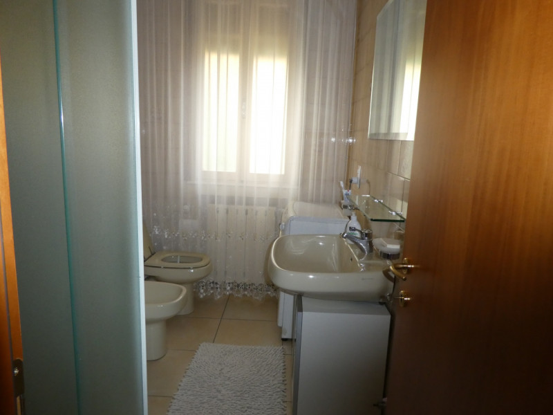 Quartiere Mortise: porzione di casa di 120 mq composta da ingresso, soggiorno, cucinino, 3 camere...