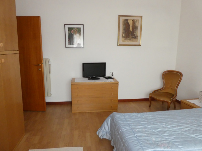 Quartiere Mortise: porzione di casa di 120 mq composta da ingresso, soggiorno, cucinino, 3 camere...