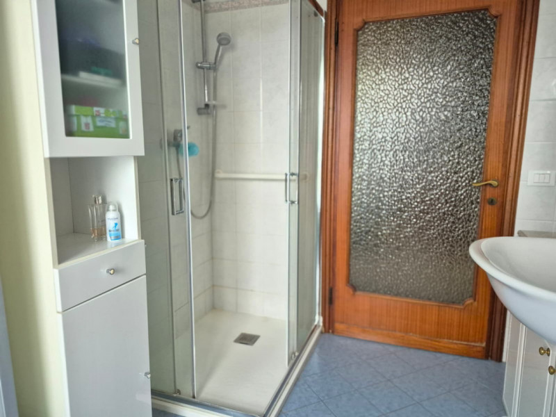 In una zona residenziale tranquilla e ben servita, nel quartiere Firenze di Bassano del Grappa, c...