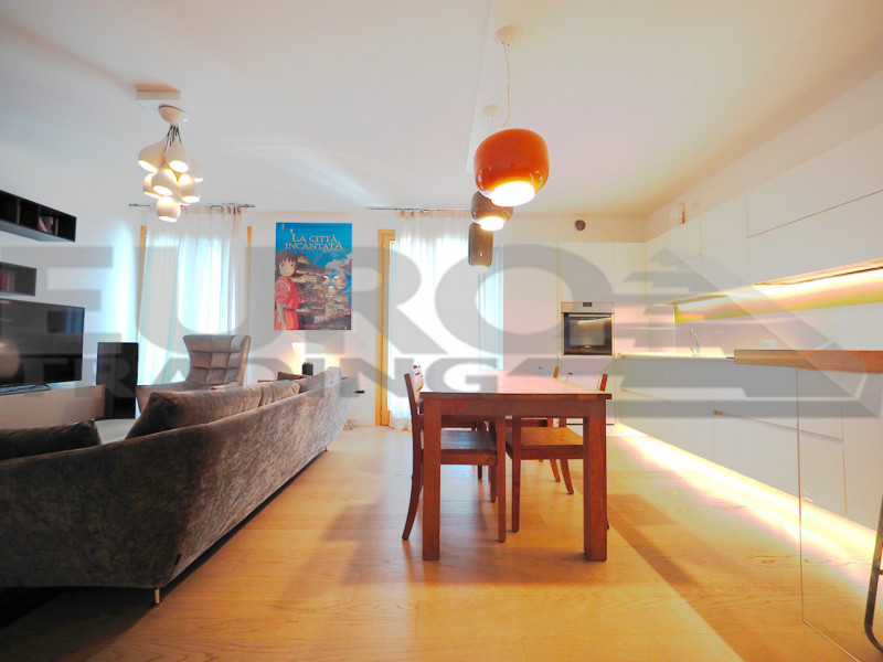 Nella zona centrale di Gaggio di Marcon, in una posizione centrale e servita, proponiamo in esclu...