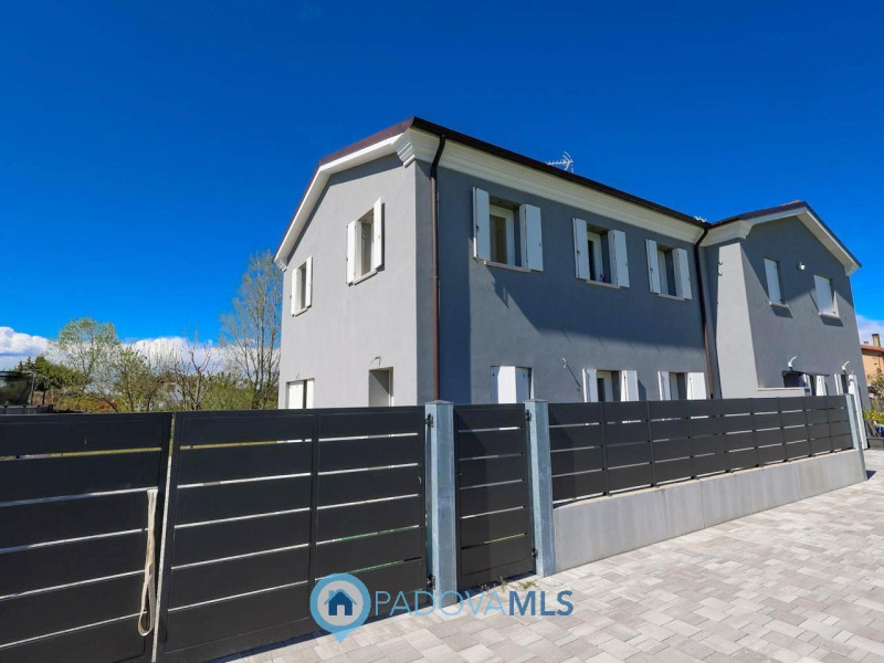 Immobile in esclusiva al Gruppo Padova MLS

Abano Terme – zona Giarre

In uno dei contesti più tr...