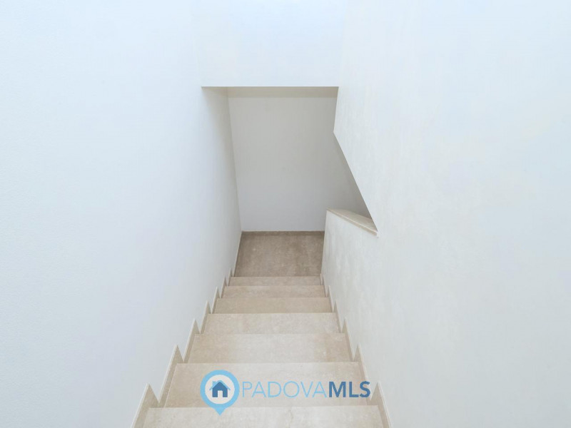 Immobile in esclusiva al Gruppo Padova MLS

Abano Terme – zona Giarre

In uno dei contesti più tr...