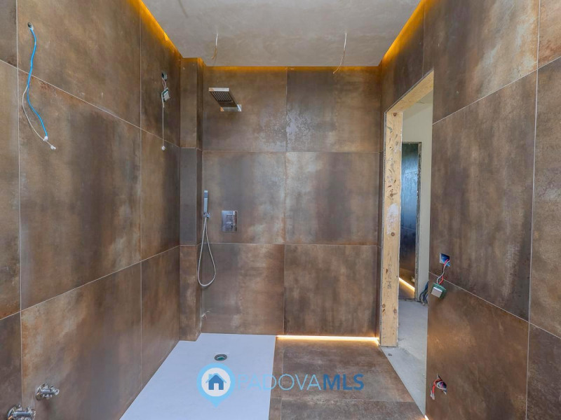 Immobile in esclusiva al Gruppo Padova MLS

Abano Terme – zona Giarre

In uno dei contesti più tr...