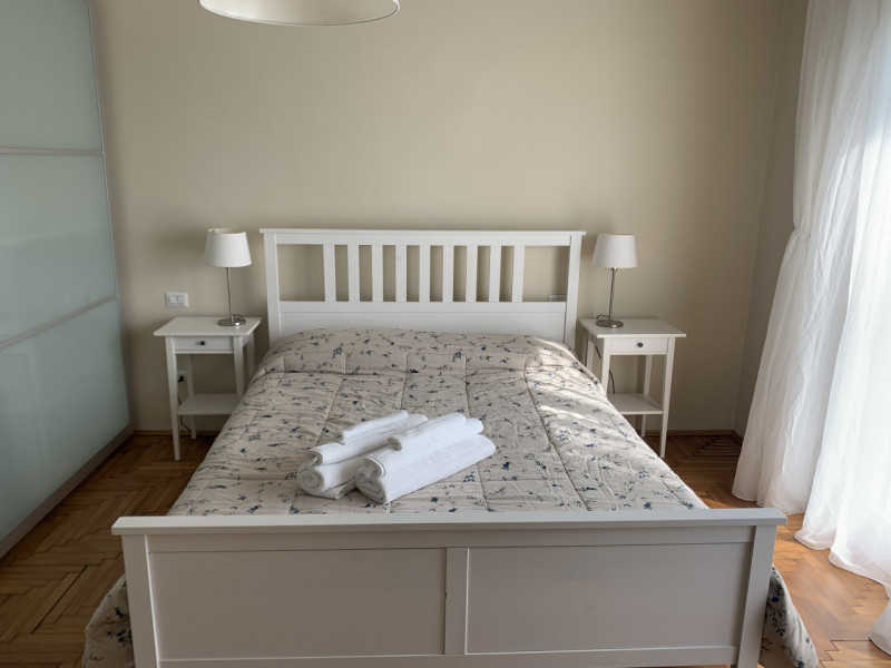 In contesto residenziale comodo a tutti i principali servizi, proponiamo in locazione per uso TRA...