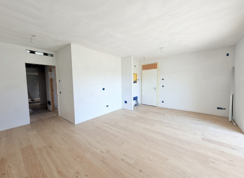 Situato in centro al paese, appartamento al piano terra con giardino esclusivo.

Con ingresso ind...