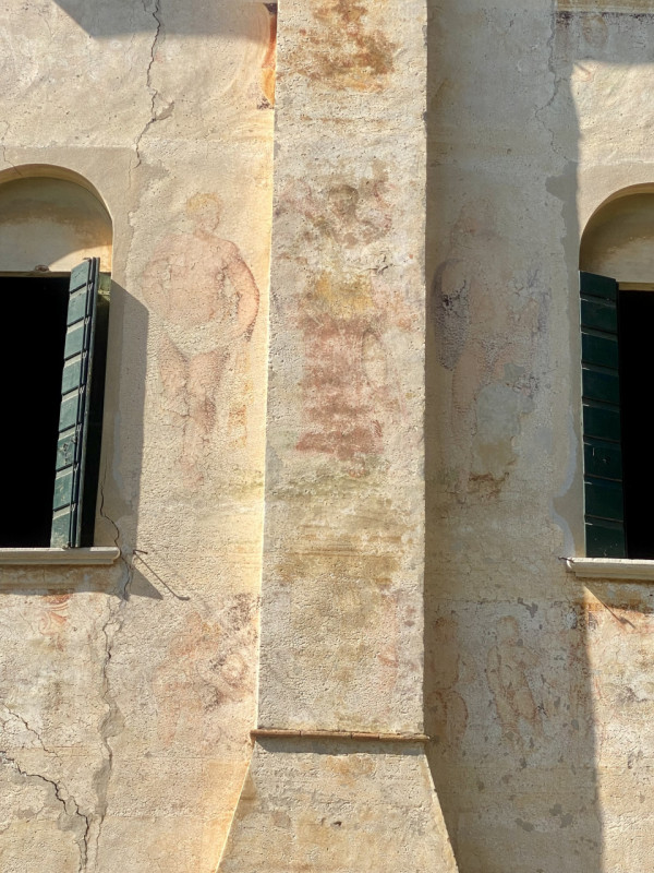 La bellissima ed elegante residenza signorile di campagna apparteneva a una nobile famiglia di Tr...