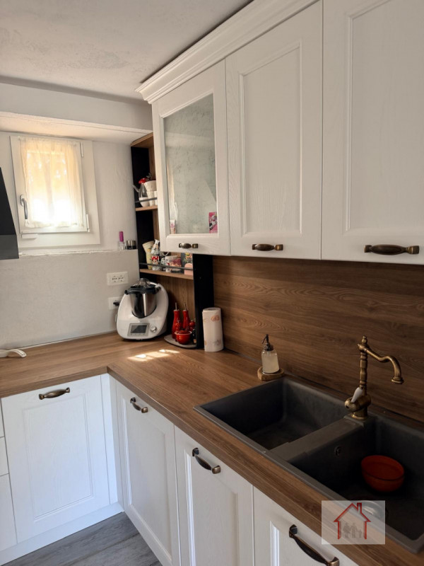 CASA SINGOLA SU DUE PIANI NELLA ZONA DI SANTI ANGELI
Nel cuore del Montello, nella rinomata e tra...