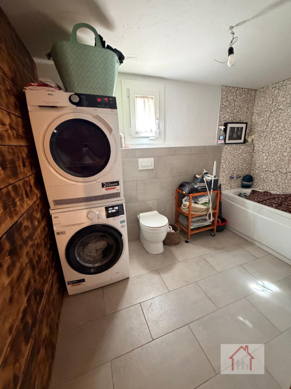 CASA SINGOLA SU DUE PIANI NELLA ZONA DI SANTI ANGELI
Nel cuore del Montello, nella rinomata e tra...