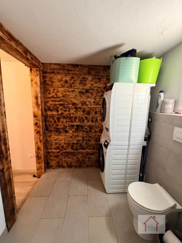 CASA SINGOLA SU DUE PIANI NELLA ZONA DI SANTI ANGELI
Nel cuore del Montello, nella rinomata e tra...