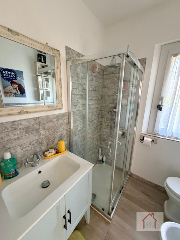 CASA SINGOLA SU DUE PIANI NELLA ZONA DI SANTI ANGELI
Nel cuore del Montello, nella rinomata e tra...