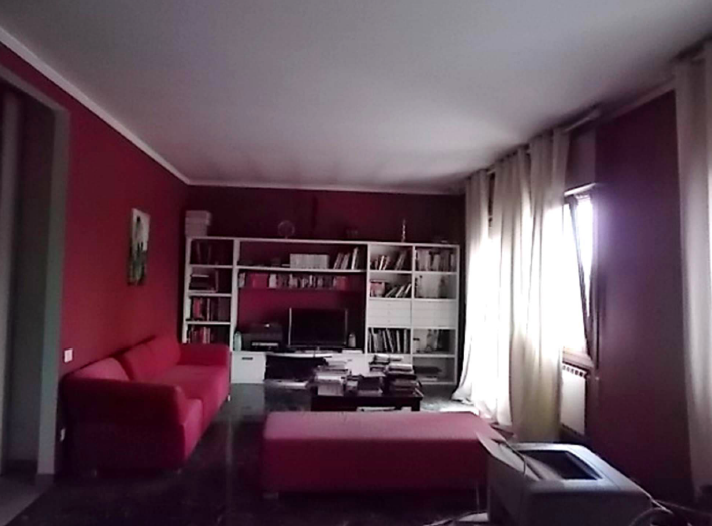 Rif. A.A.328-25

Vendita all'asta - appartamento al 3° piano con garage in data 11 giugno 2026

D...