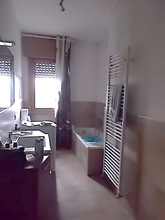 Rif. A.A.328-25

Vendita all'asta - appartamento al 3° piano con garage in data 11 giugno 2026

D...