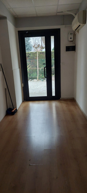 In posizione strategica nel pieno centro di Piazzola sul Brenta proponiamo in affitto ufficio fun...