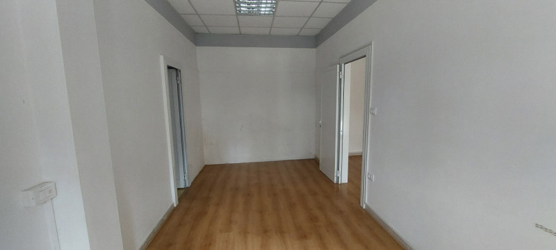 In posizione strategica nel pieno centro di Piazzola sul Brenta proponiamo in affitto ufficio fun...