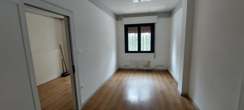 In posizione strategica nel pieno centro di Piazzola sul Brenta proponiamo in affitto ufficio fun...