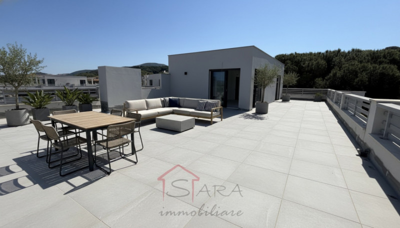 PUNTONE DI SCARLINO – ATTICO FRONTE MARINA CON TERRAZZA PANORAMICA VISTA ISOLA D’ELBA

Nel cuore ...