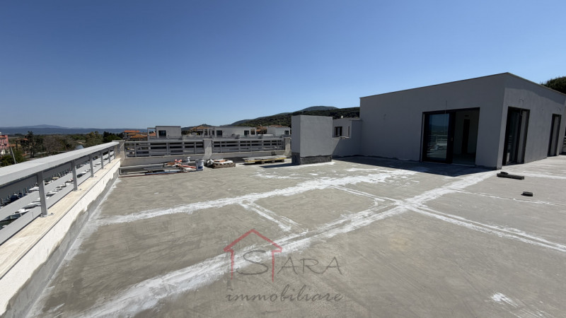 PUNTONE DI SCARLINO – ATTICO FRONTE MARINA CON TERRAZZA PANORAMICA VISTA ISOLA D’ELBA

Nel cuore ...