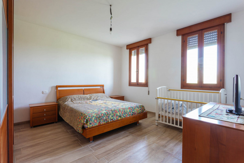 In vendita a Pozzonovo, proponiamo una splendida casa indipendente, recentemente ristrutturata, c...