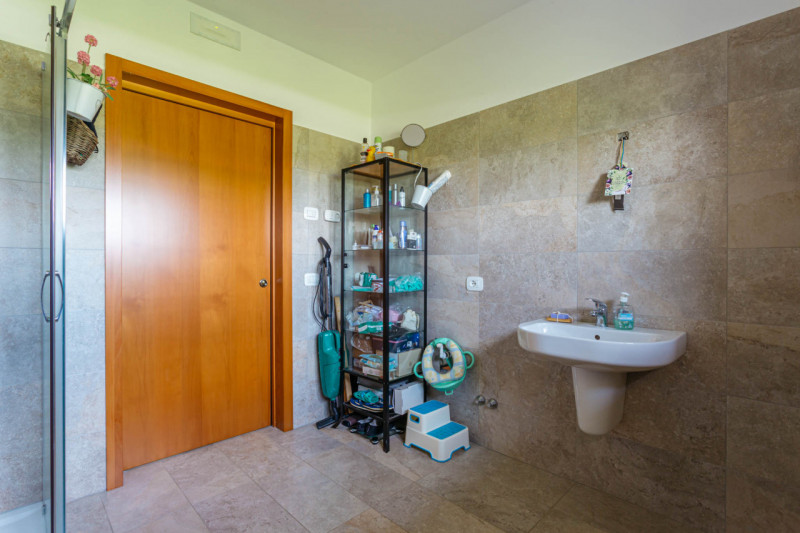 In vendita a Pozzonovo, proponiamo una splendida casa indipendente, recentemente ristrutturata, c...
