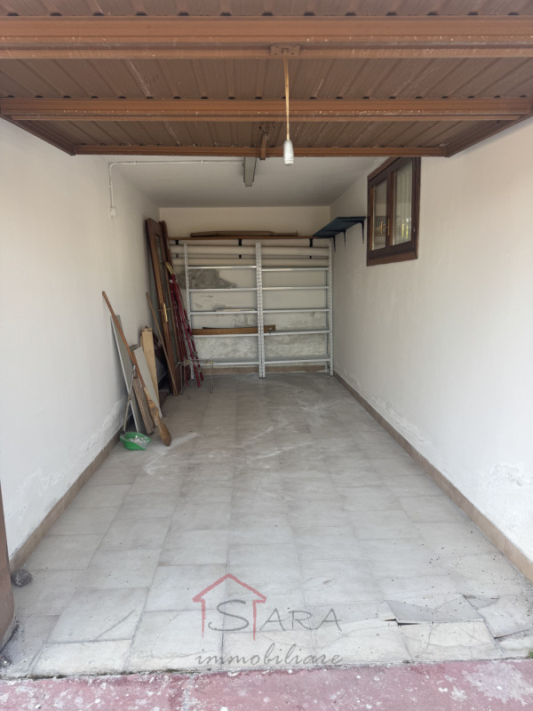 Nel cuore di Albignasego, nella zona centrale più richiesta del Comune, proponiamo in vendita un ...