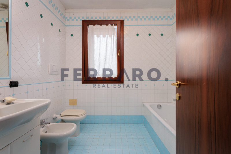 Treviso, Santa Maria del Rovere. Codice MSF-30

Proponiamo in vendita esclusivo attico situato al...