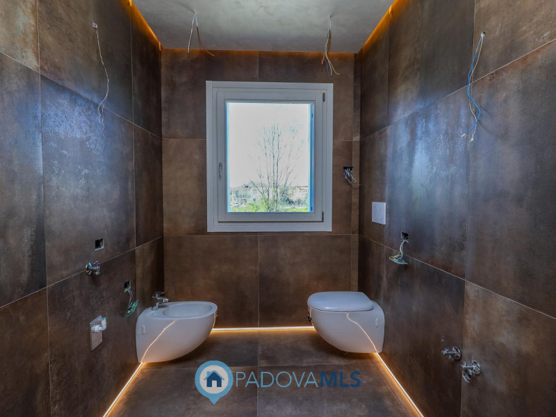 Immobile in esclusiva al Gruppo Padova MLS 

Abano Terme – zona Giarre  

In uno dei contesti più...