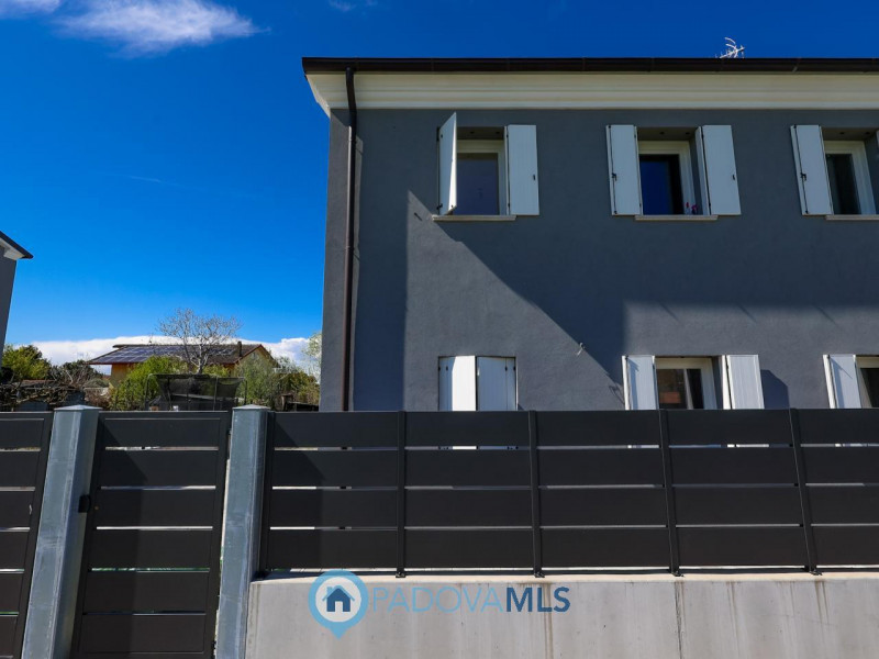 Immobile in esclusiva al Gruppo Padova MLS 

Abano Terme – zona Giarre  

In uno dei contesti più...