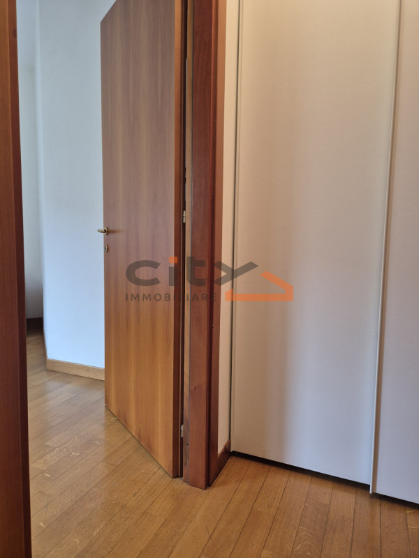 Nel pieno centro di Bassano del Grappa, proponiamo in locazione mini appartamento arredato, compl...