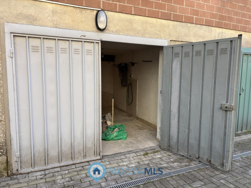 Immobile in esclusiva al Gruppo Padova MLS
In contesto tranquillo e ben curato, proponiamo in ven...