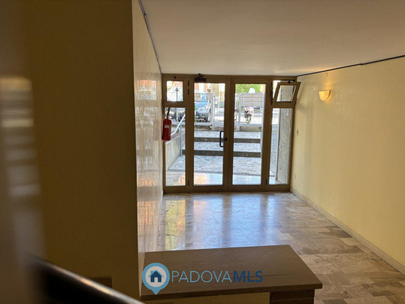 Immobile in esclusiva al Gruppo Padova MLS
In contesto tranquillo e ben curato, proponiamo in ven...