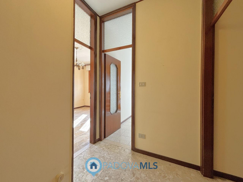 Immobile in esclusiva al Gruppo Padova MLS
In contesto tranquillo e ben curato, proponiamo in ven...