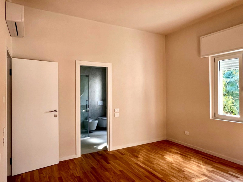 VICENZA - CENTRO STORICO (NON IN ZTL): In un elegante contesto completamente ristrutturato, propo...