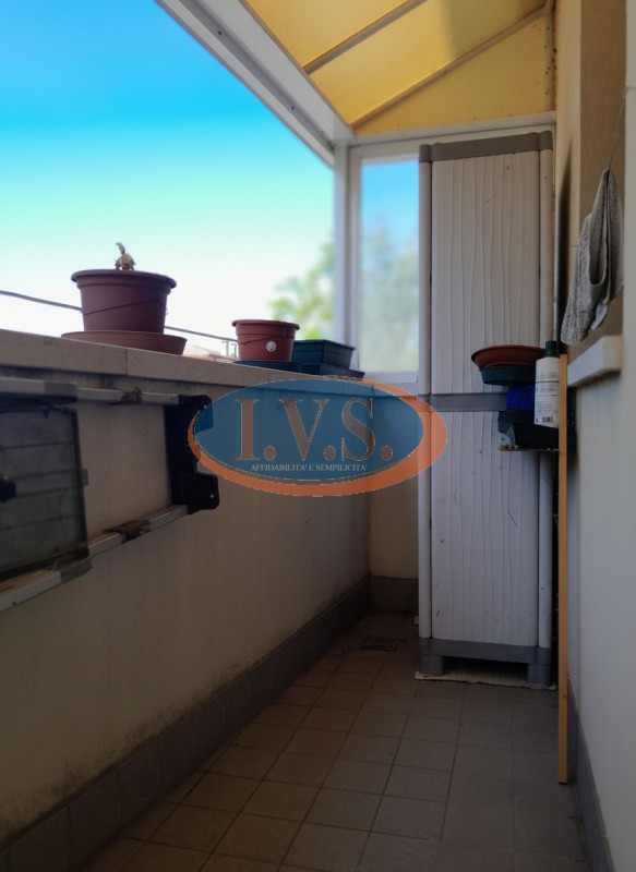 CERVARESE SANTA CROCE (PD): in zona residenziale molto servita proponiamo BICAMERE al primo piano...