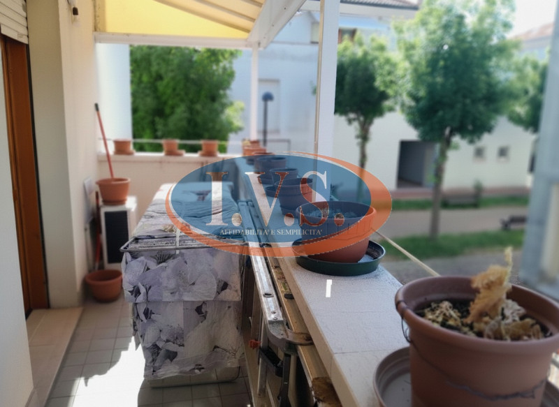 CERVARESE SANTA CROCE (PD): in zona residenziale molto servita proponiamo BICAMERE al primo piano...