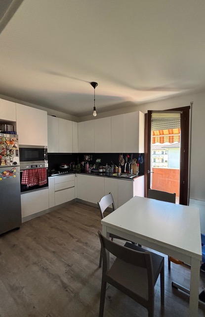 VIGODARZERE: In posizione tranquilla ma comoda ai servizi del paese, appartamento al secondo ed u...