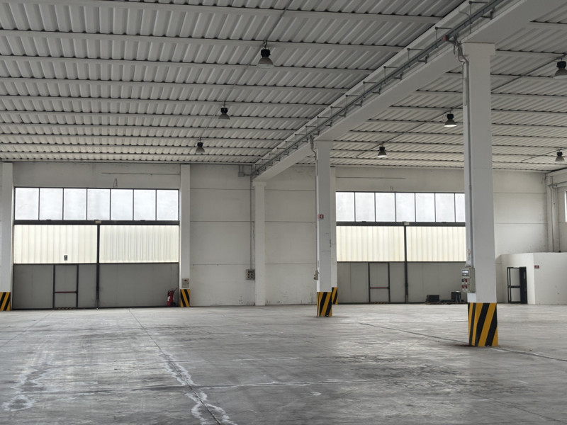 CONTATTARE ANDREA: 3288822042

Se stai cercando un capannone spazioso e versatile, questa è l'opp...