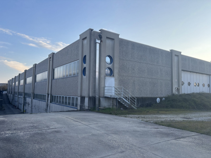 CONTATTARE ANDREA: 3288822042

Scopri un'opportunità imperdibile nel cuore di Riese Pio X! Propon...