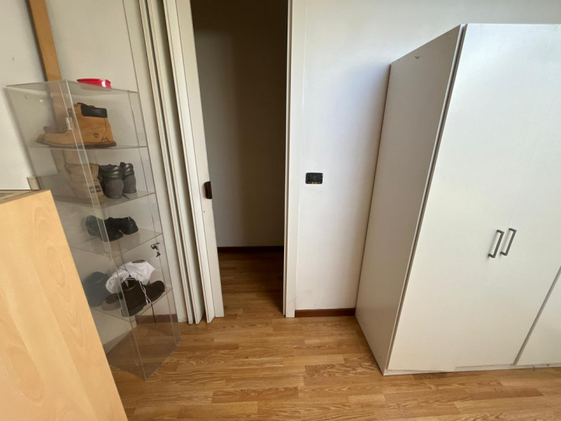 Luminoso bilocale al secondo piano con ascensore nel cuore della tranquilla zona Murelle, a Villa...