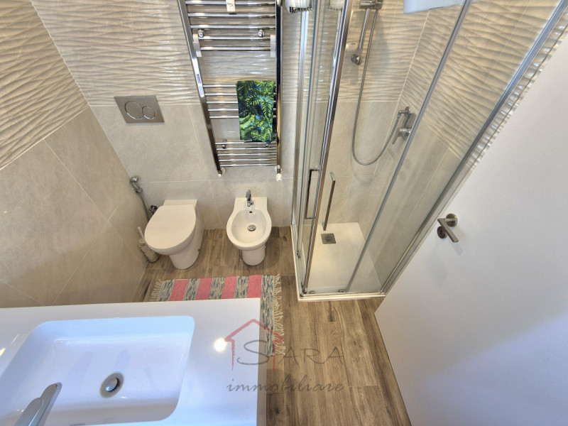 Scopri il tuo nuovo rifugio nel cuore di Padova! Sara Immobiliare propone in affitto uno splendid...