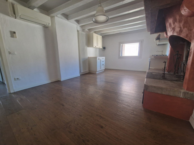 UBICAZIONE E CONTESTO

All’inizio di Corso Palladio, nel cuore del centro storico di Vicenza, pro...