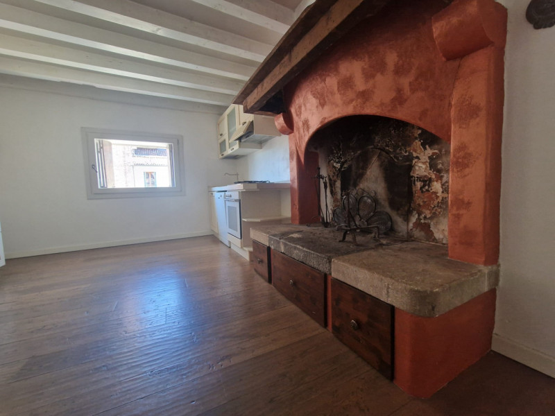 UBICAZIONE E CONTESTO

All’inizio di Corso Palladio, nel cuore del centro storico di Vicenza, pro...