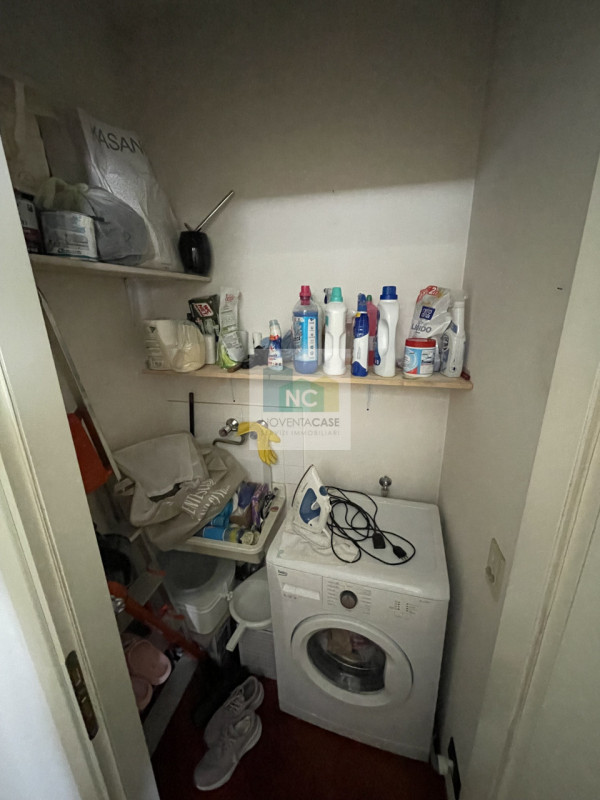 Padova zona torre. Al terzo piano con ascensore, proponiamo un appartamento in NUDA PROPRIETA' ma...