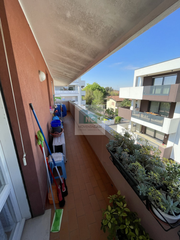 Padova zona torre. Al terzo piano con ascensore, proponiamo un appartamento in NUDA PROPRIETA' ma...